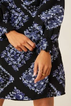 Dorothy Perkins Petite Blue Floral Diamond Print Wrap Mini Dress 9 Dorothy Perkins Petite Blue Floral Diamond Print Wrap Mini Dress -Clozurely Sales Store bqq08103 blue xl 4