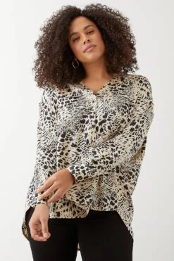 Dorothy Perkins Curve Animal Collarless Shirt