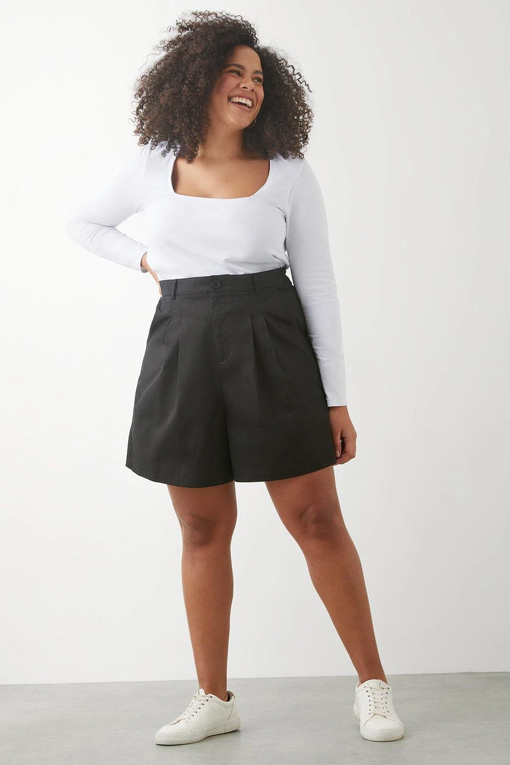 Dorothy Perkins Curve Poplin Short 2 Dorothy Perkins Curve Poplin Short - Image 2