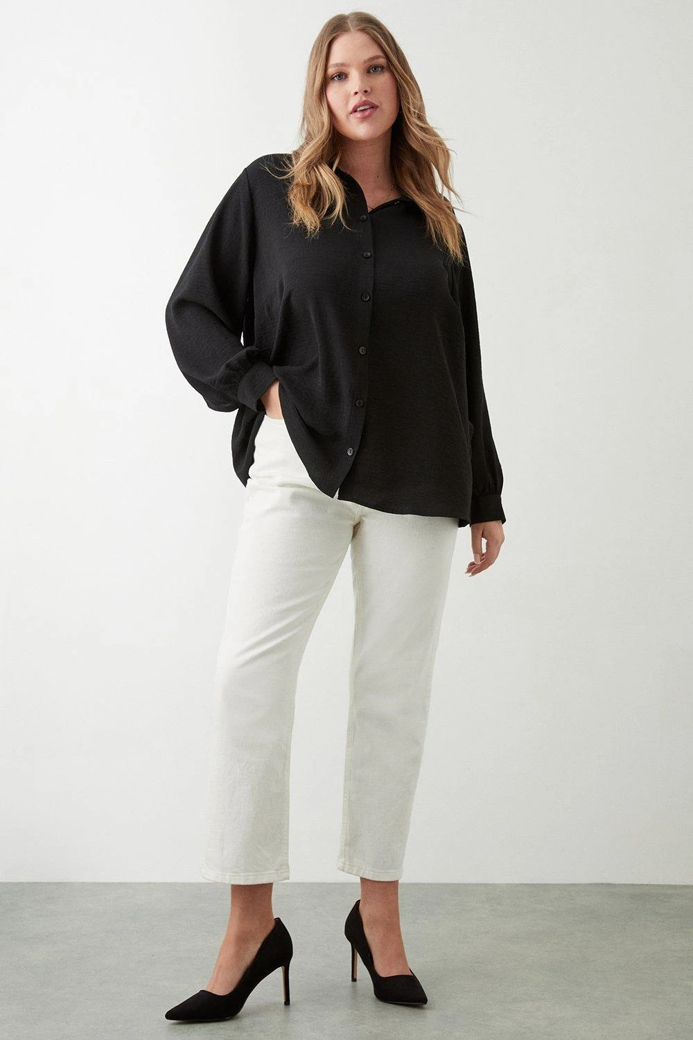 Dorothy Perkins Curve Oversized Button Through Shirt 2 Dorothy Perkins Curve Oversized Button Through Shirt - Image 2