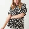 Dorothy Perkins Curve Animal Ruffle Short Sleeve Blouse