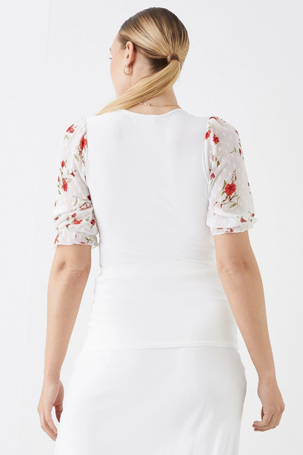 Dorothy Perkins Tall Floral Embroidered Sleeve Top 3 Dorothy Perkins Tall Floral Embroidered Sleeve Top - Image 3