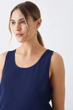 Dorothy Perkins Scoop Neck Vest